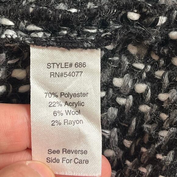 Women's CAbi Black White Tweed 2 Large Button Frayed Blazer Jacket Size Large - Picture 7 of 8